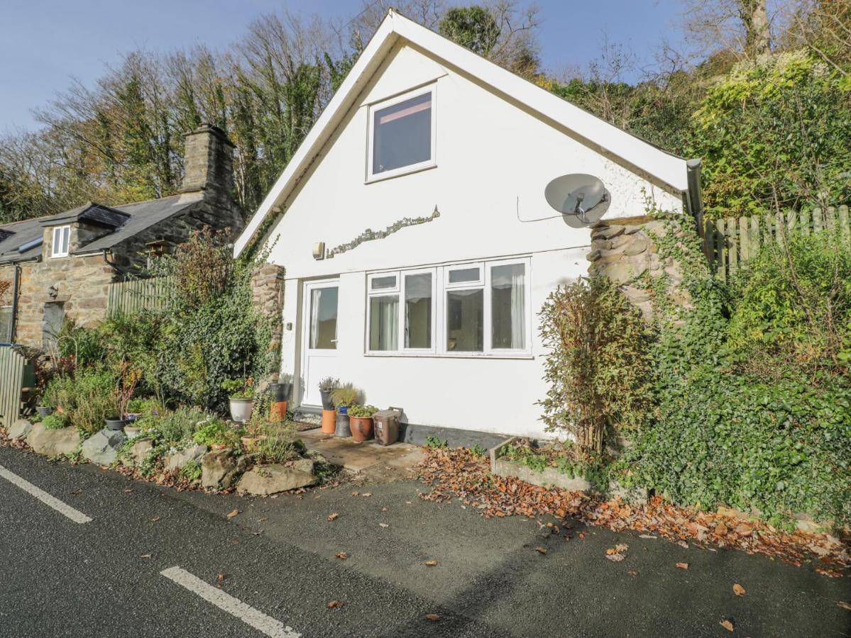 Bryn Melyn Artist'S Cottage Llanelltyd Buitenkant foto